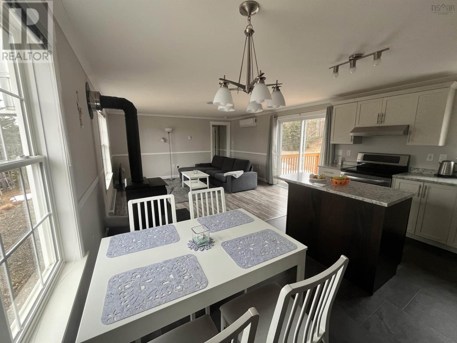 290 Eastside Grand River Property Photo 19