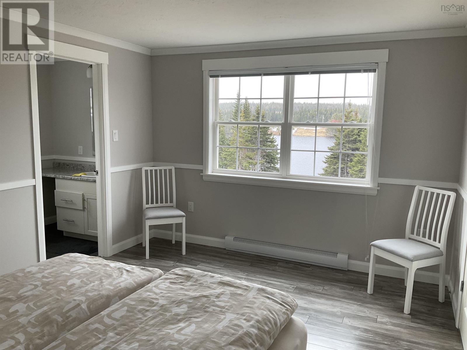 290 Eastside Grand River Property Photo 28