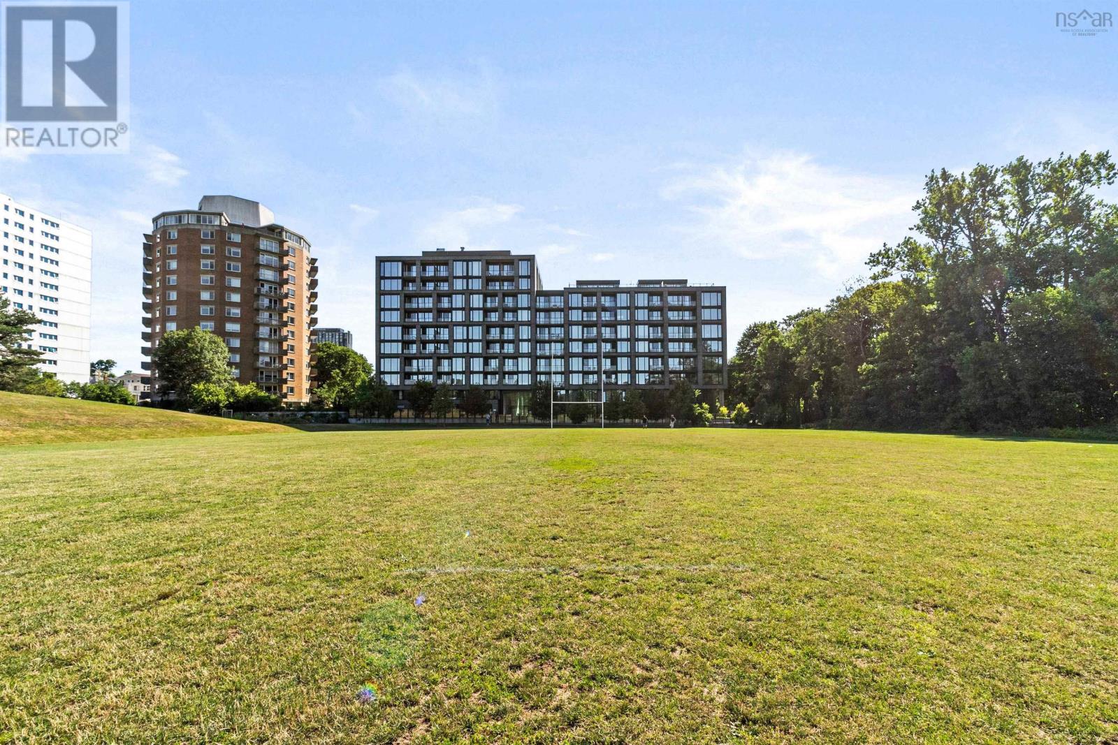 616 1048 Wellington Street Property Photo 1