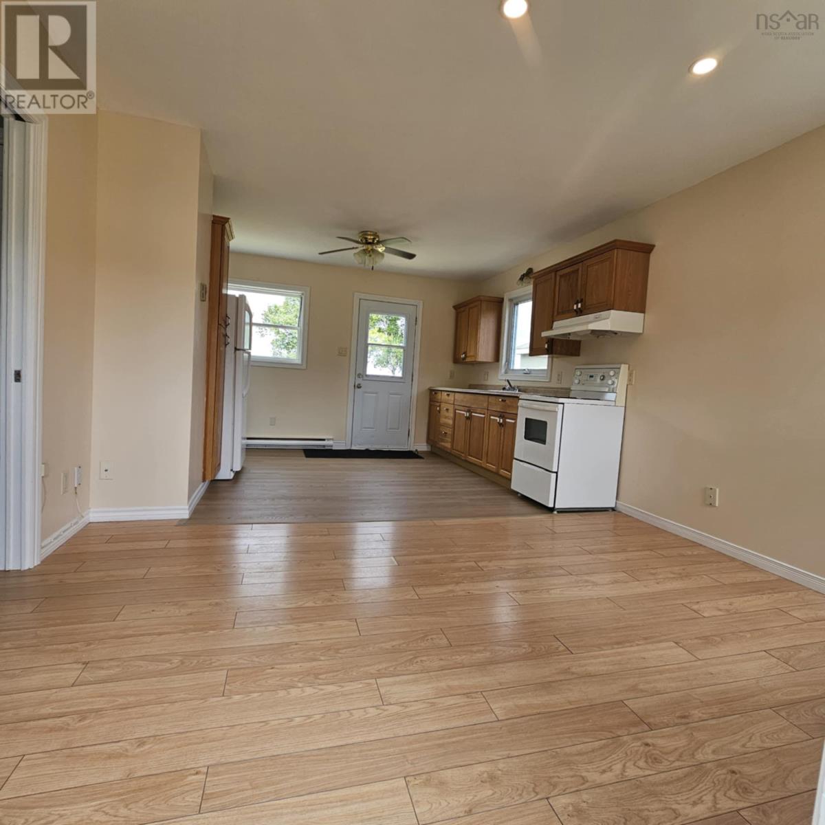 43 Colby Street Property Photo 8