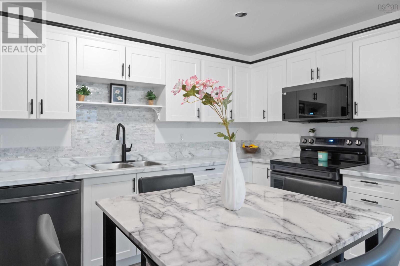 317 Nichols Avenue Property Photo 1