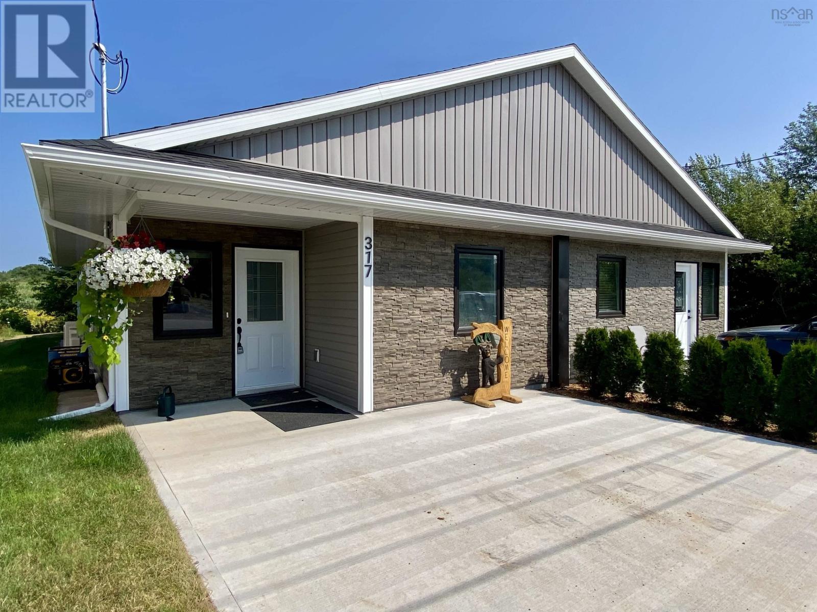 317 Nichols Avenue Property Photo 2