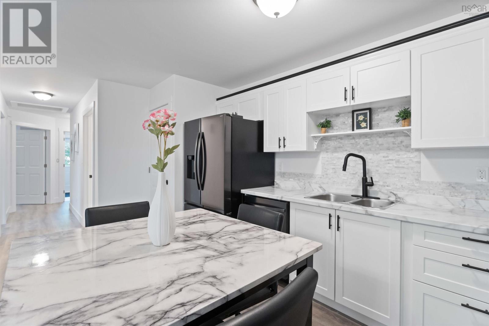 317 Nichols Avenue Property Photo 5