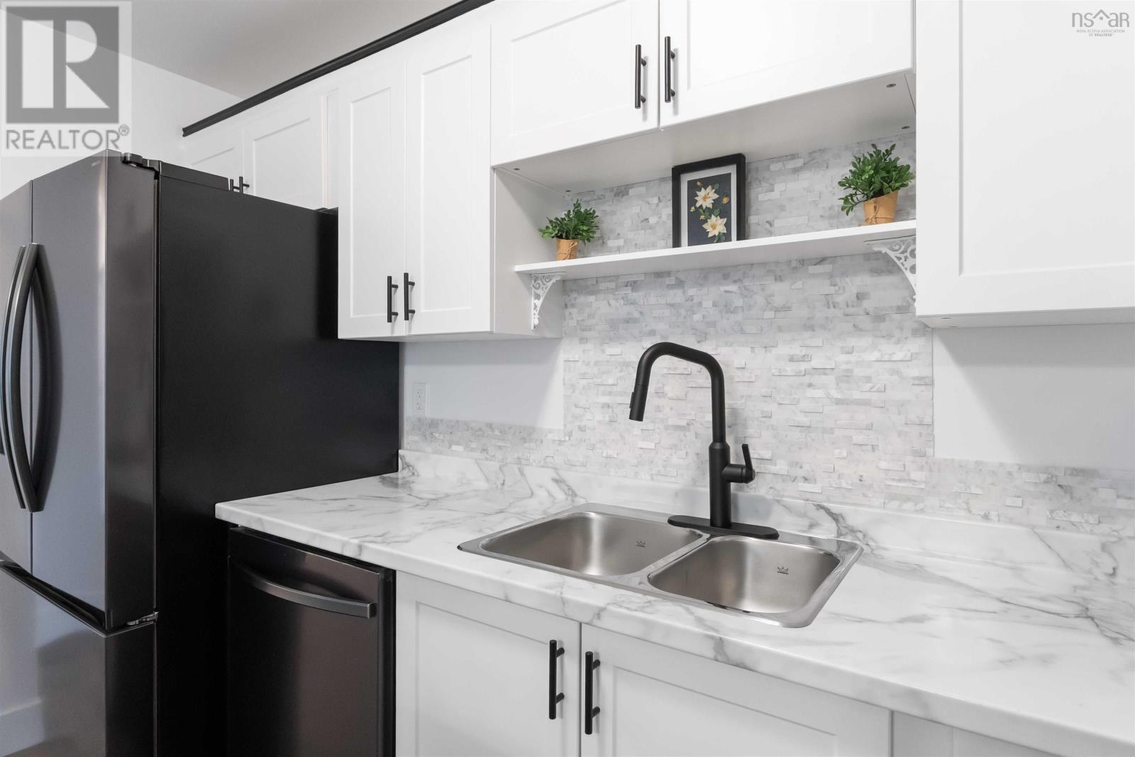 317 Nichols Avenue Property Photo 8