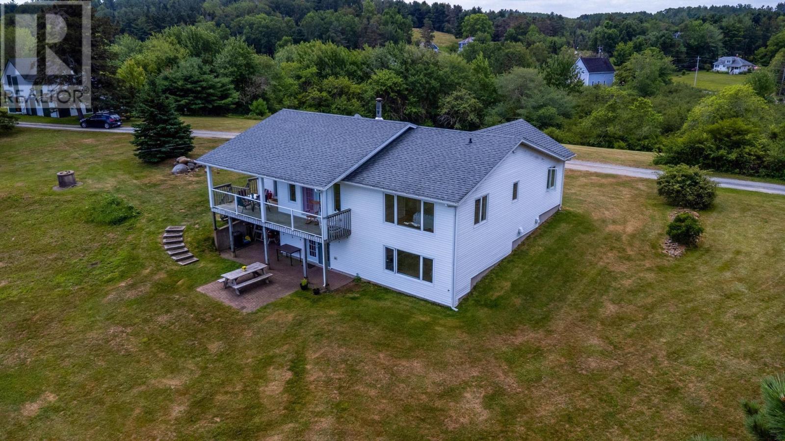 37 Orchard Heights Property Photo 4