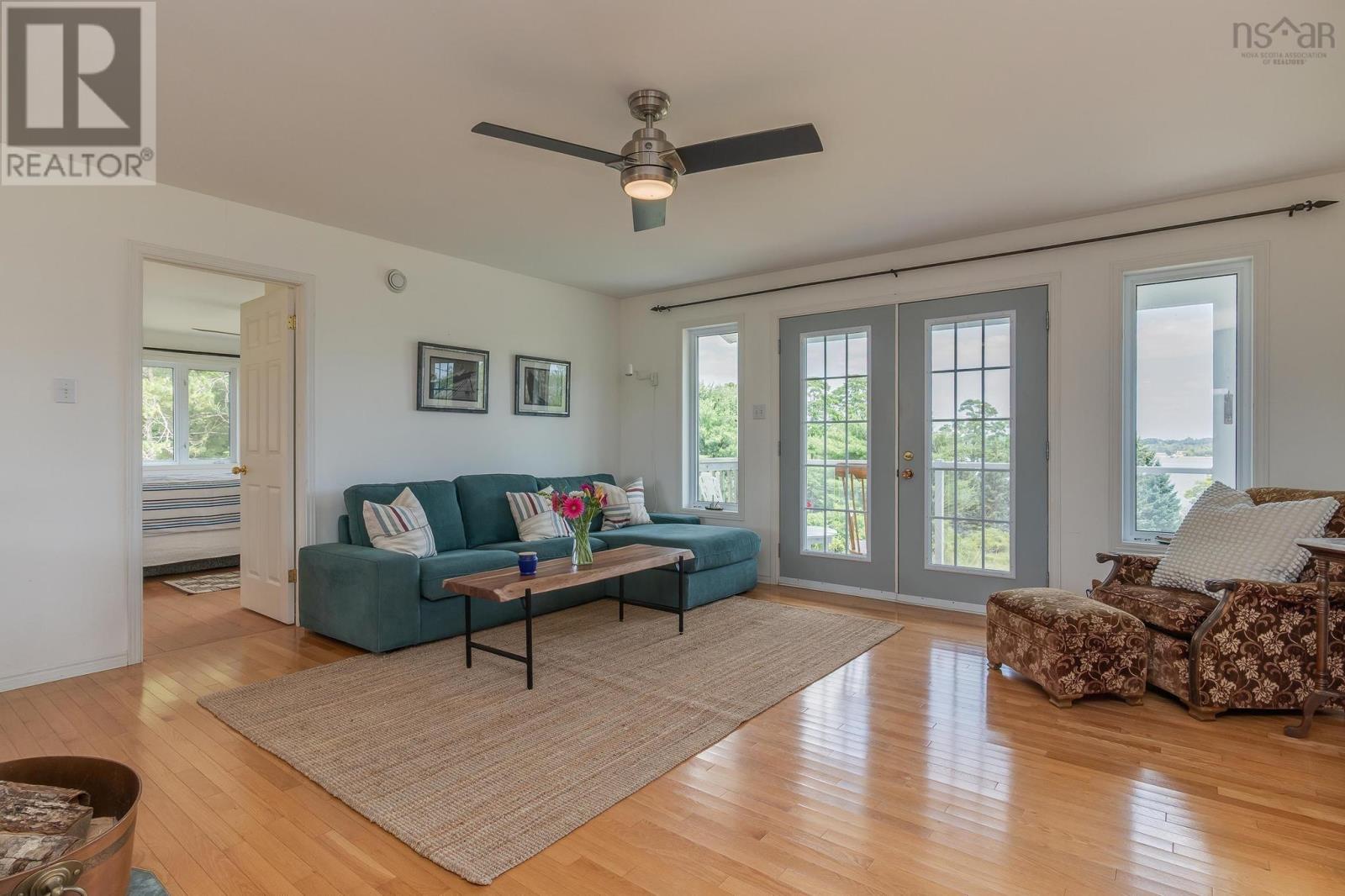 37 Orchard Heights Property Photo 10