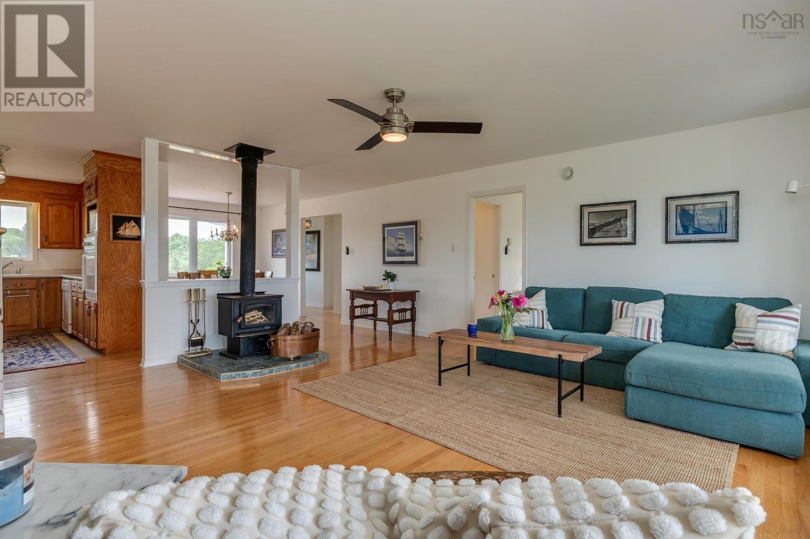 37 Orchard Heights Property Photo 12