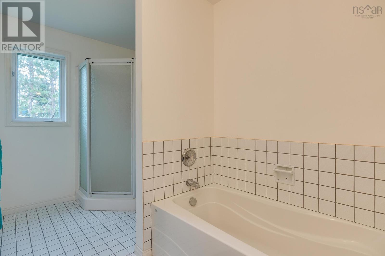 37 Orchard Heights Property Photo 24