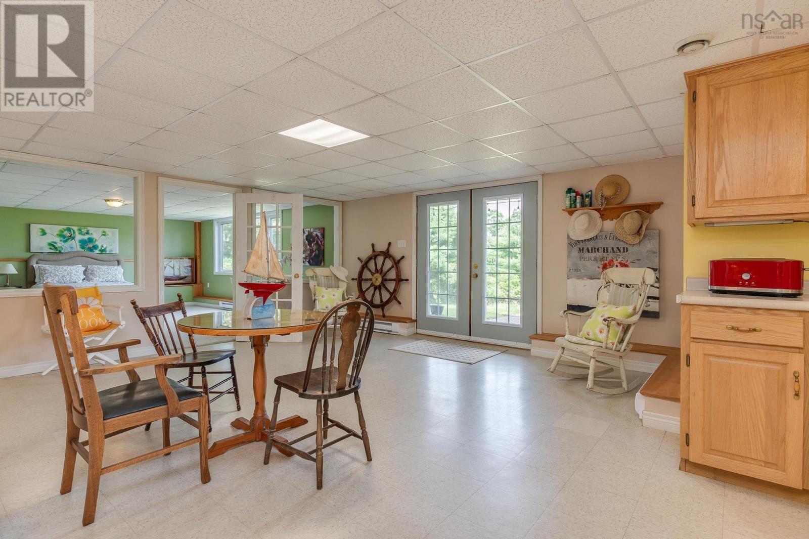 37 Orchard Heights Property Photo 31