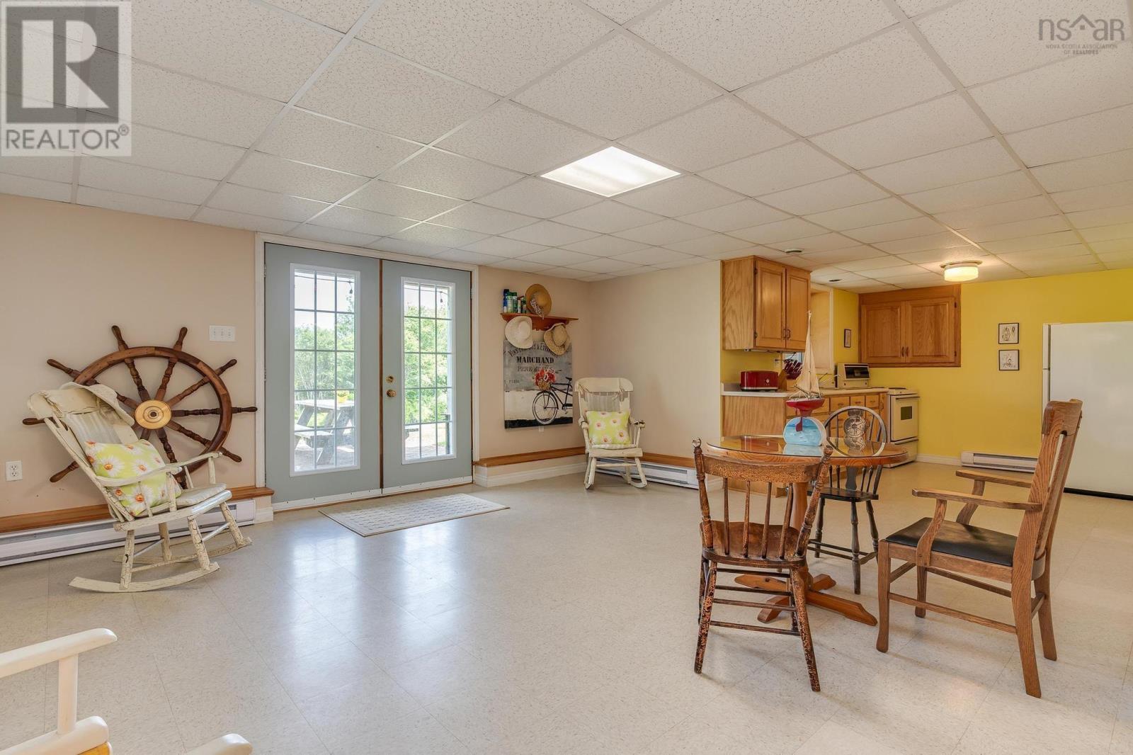 37 Orchard Heights Property Photo 32