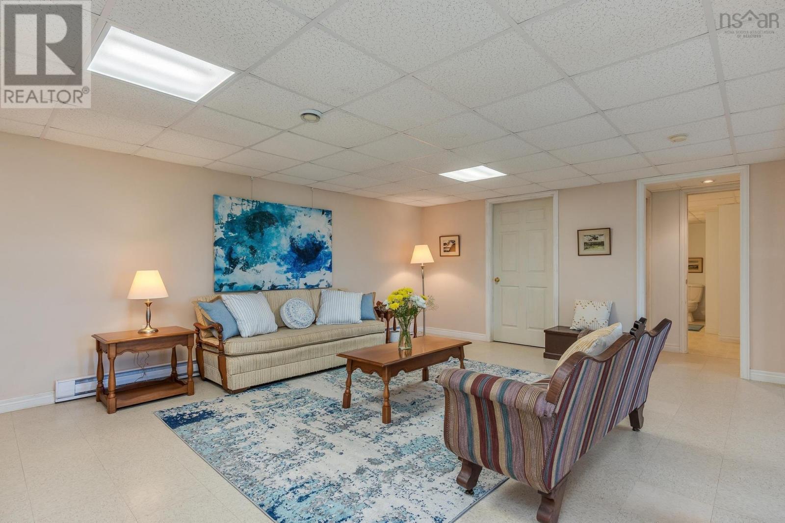 37 Orchard Heights Property Photo 33