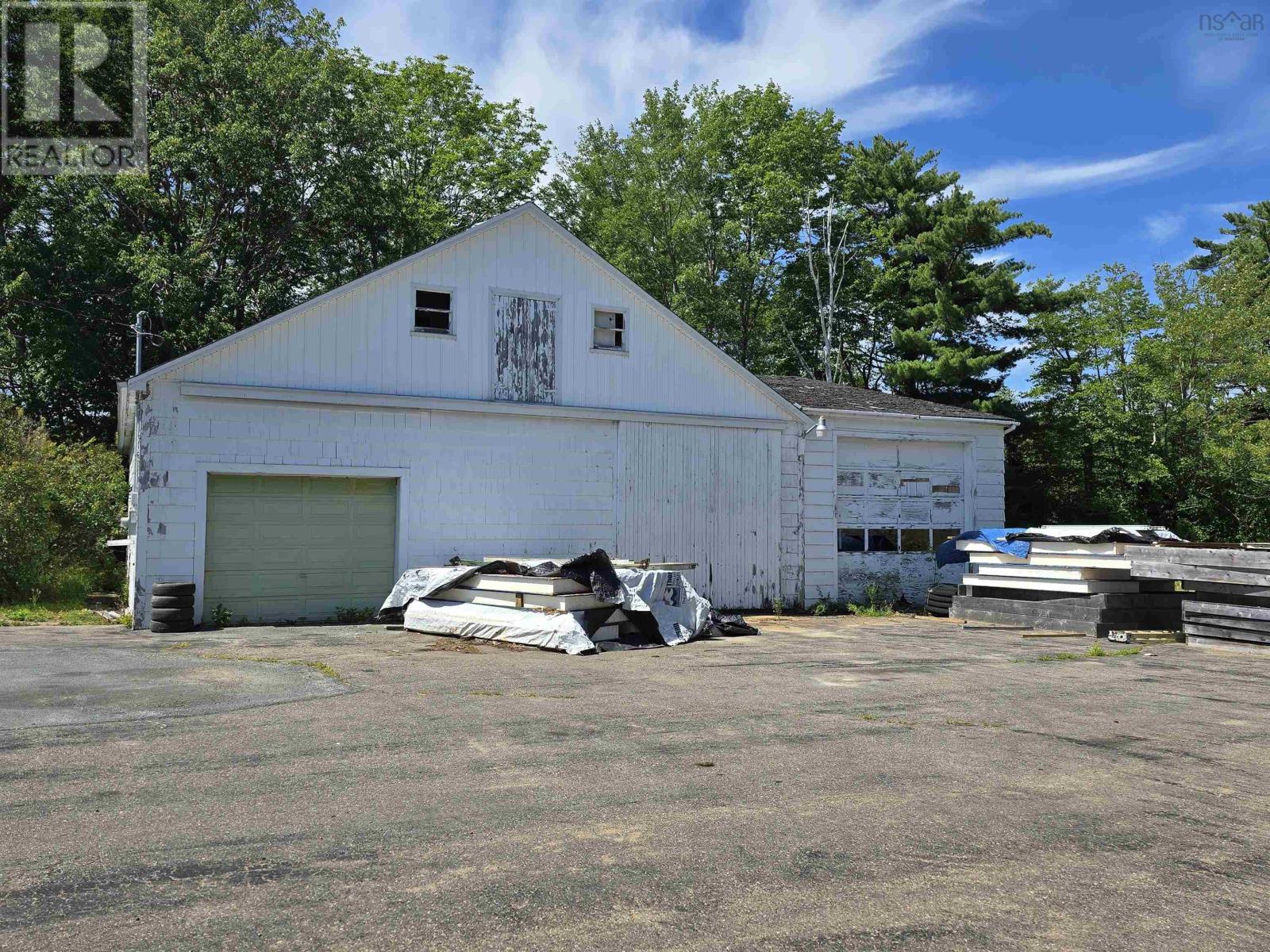 172 North Street Property Photo 5