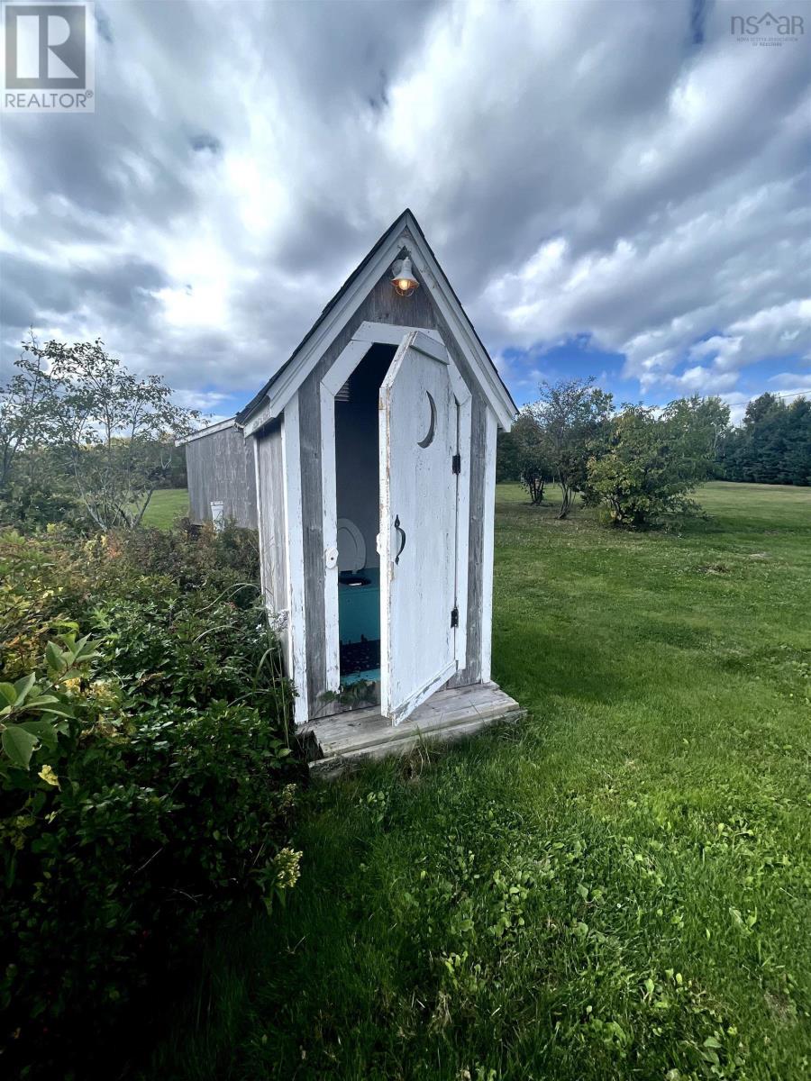 4080 Malagash Road Property Photo 10