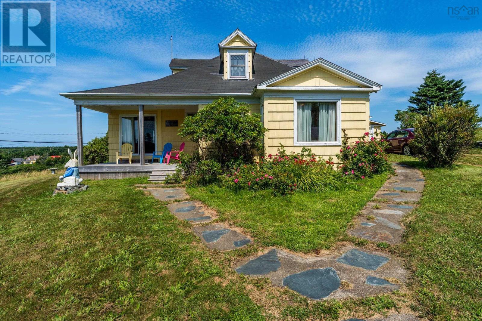 2504 Highway 1 Property Photo 1