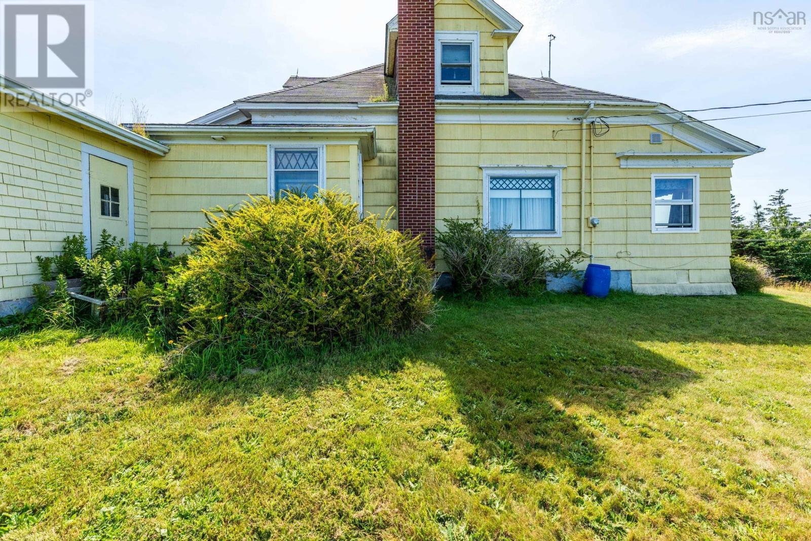 2504 Highway 1 Property Photo 6