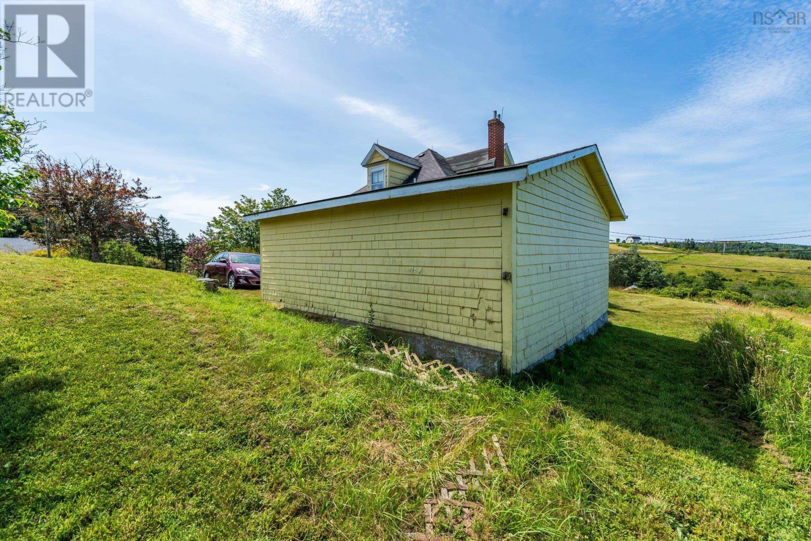 2504 Highway 1 Property Photo 7