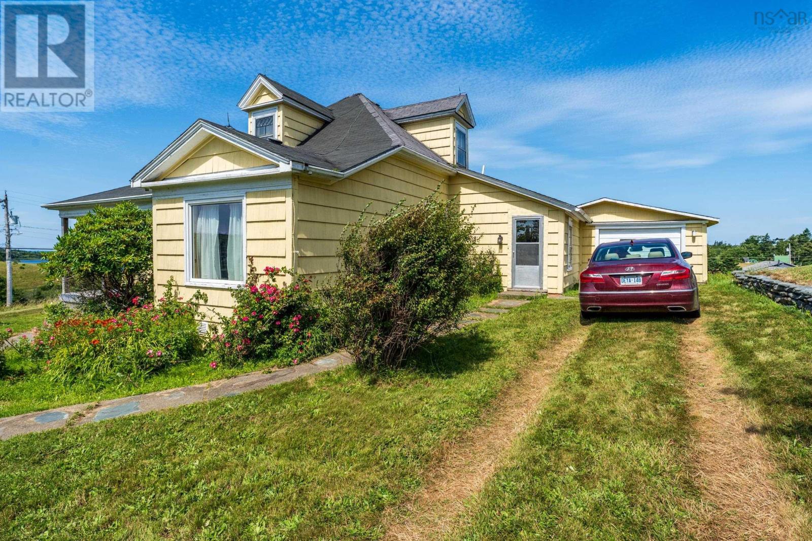 2504 Highway 1 Property Photo 9