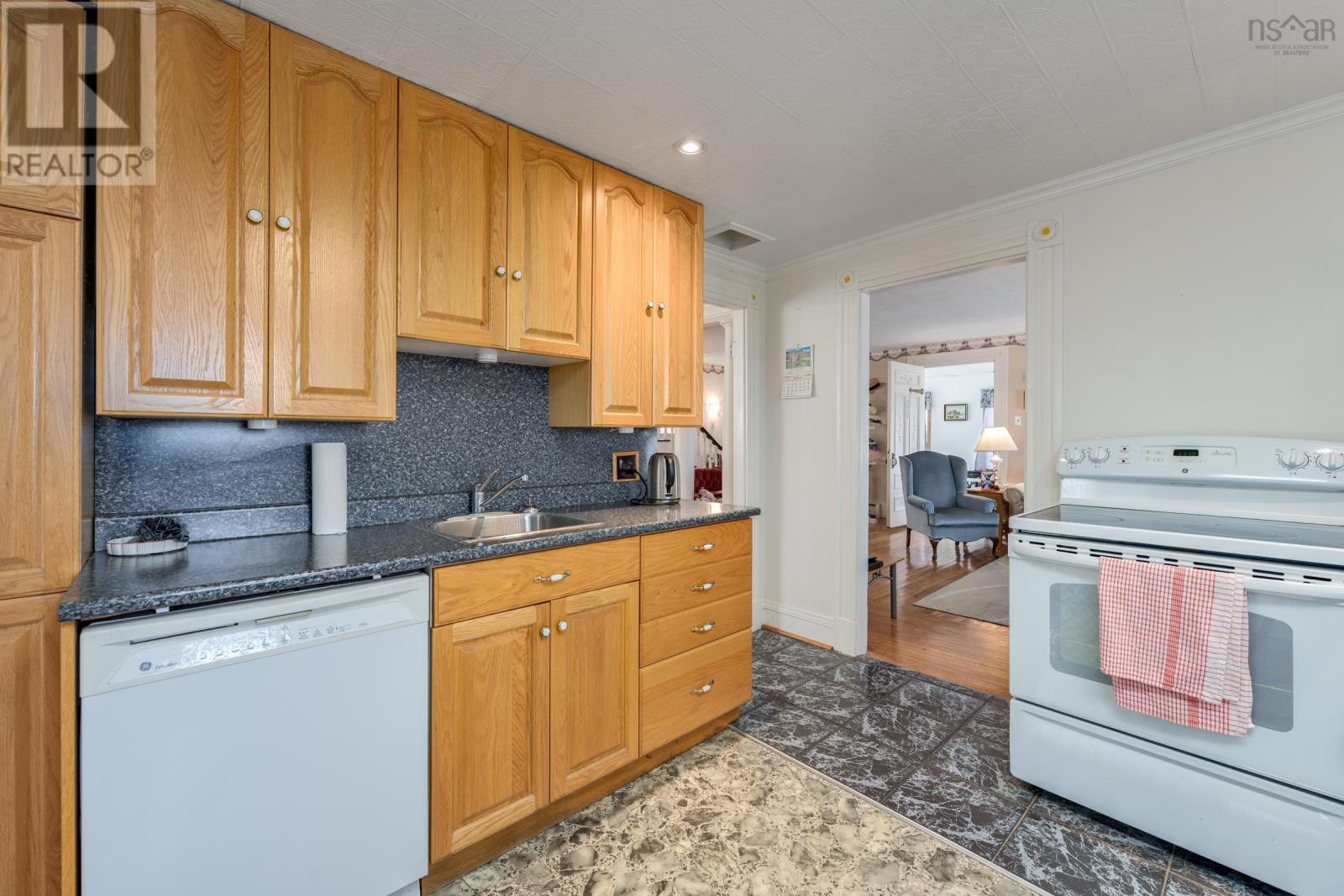 2504 Highway 1 Property Photo 15