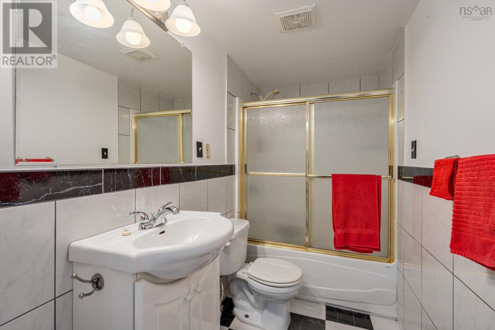 2504 Highway 1 Property Photo 17