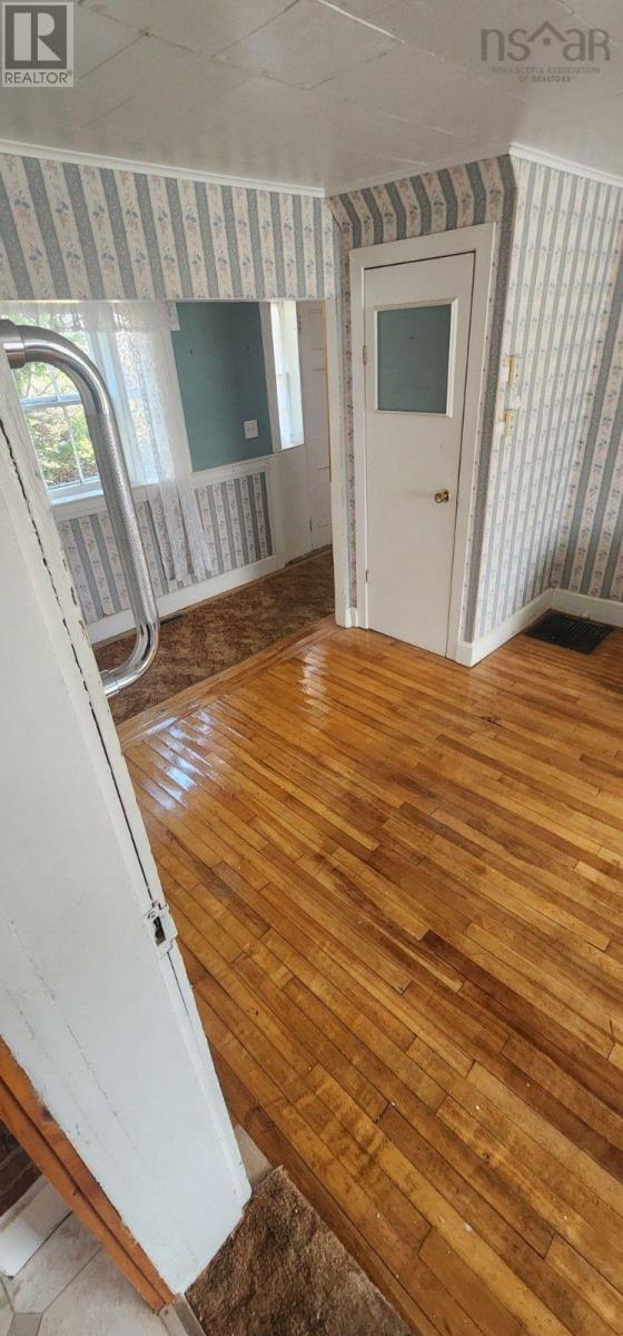 5588 204 Highway Property Photo 3