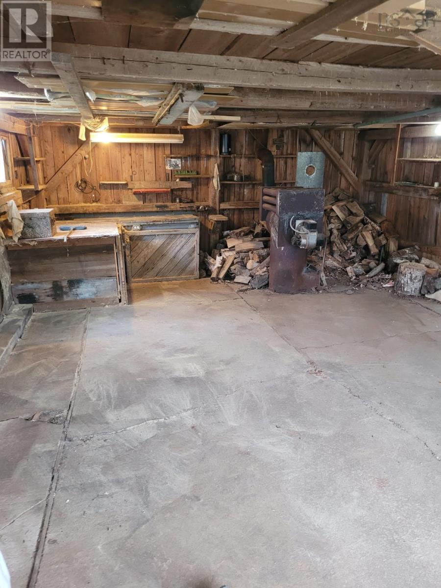 5588 204 Highway Property Photo 19