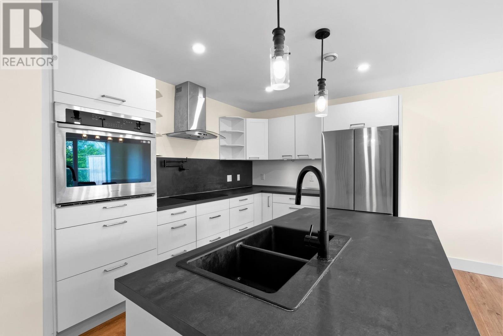 10 Enderis Lane Property Photo 5