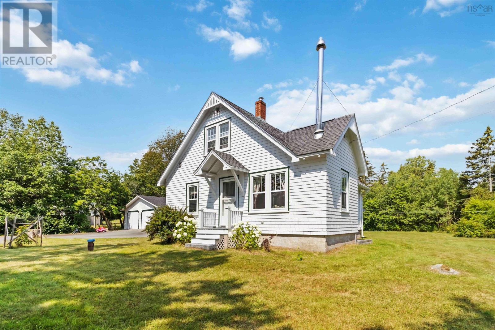 42 Back Road Property Photo 4