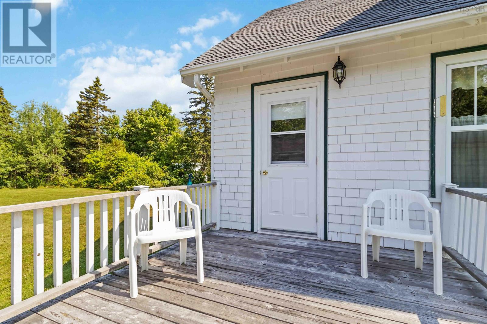 42 Back Road Property Photo 5