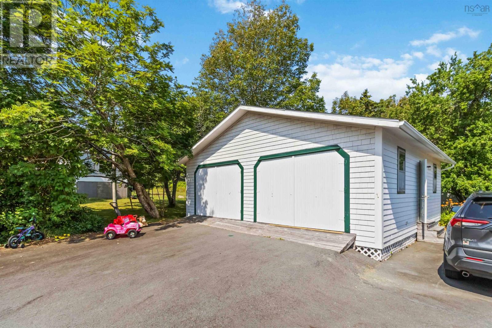 42 Back Road Property Photo 7