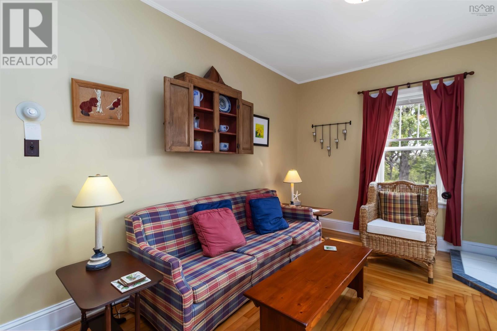 42 Back Road Property Photo 11