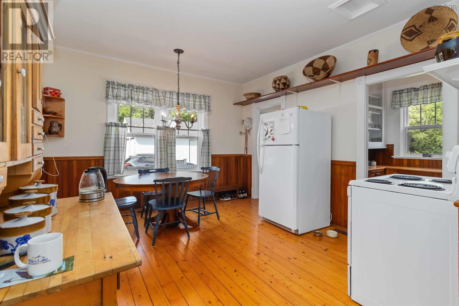 42 Back Road Property Photo 20