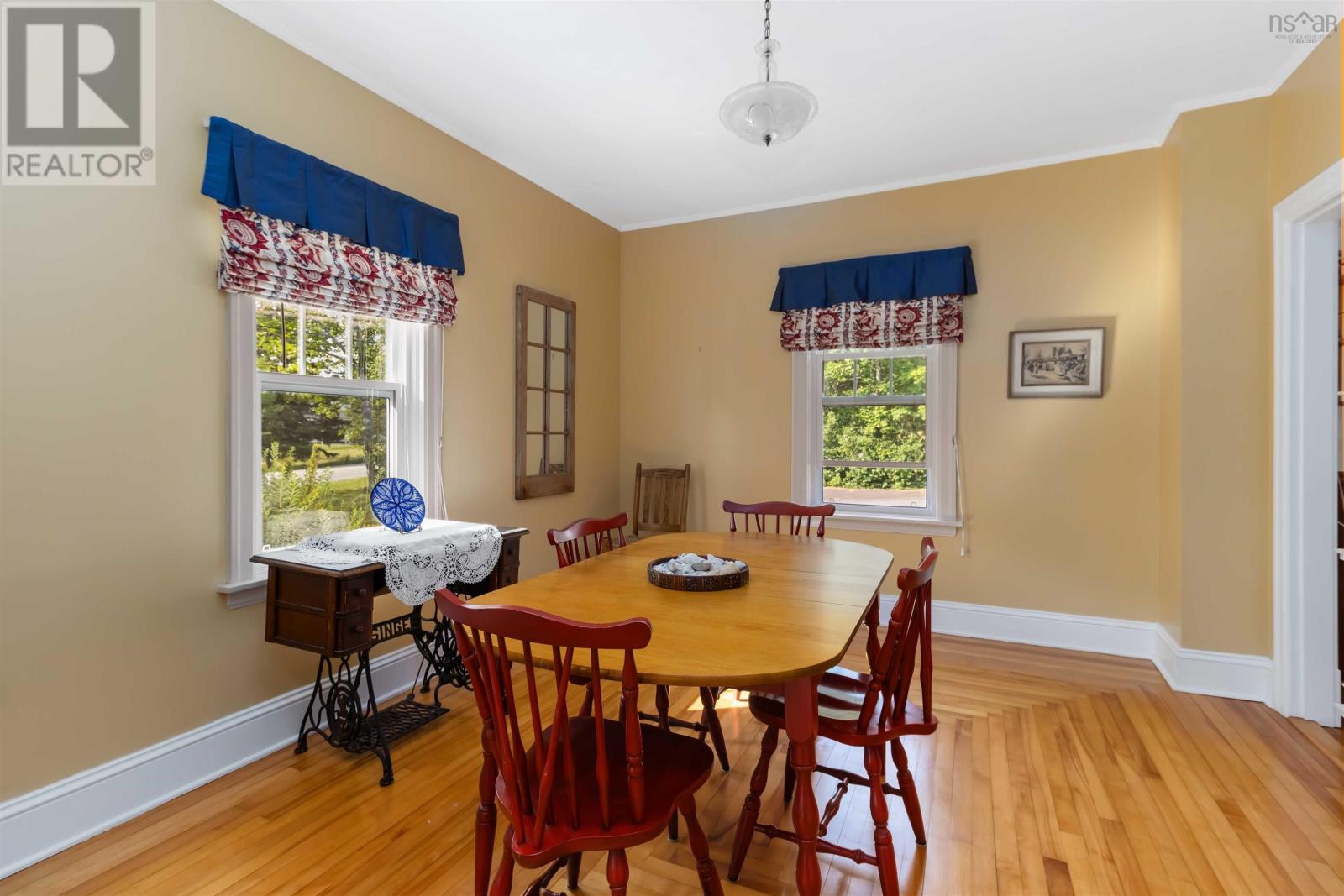 42 Back Road Property Photo 25