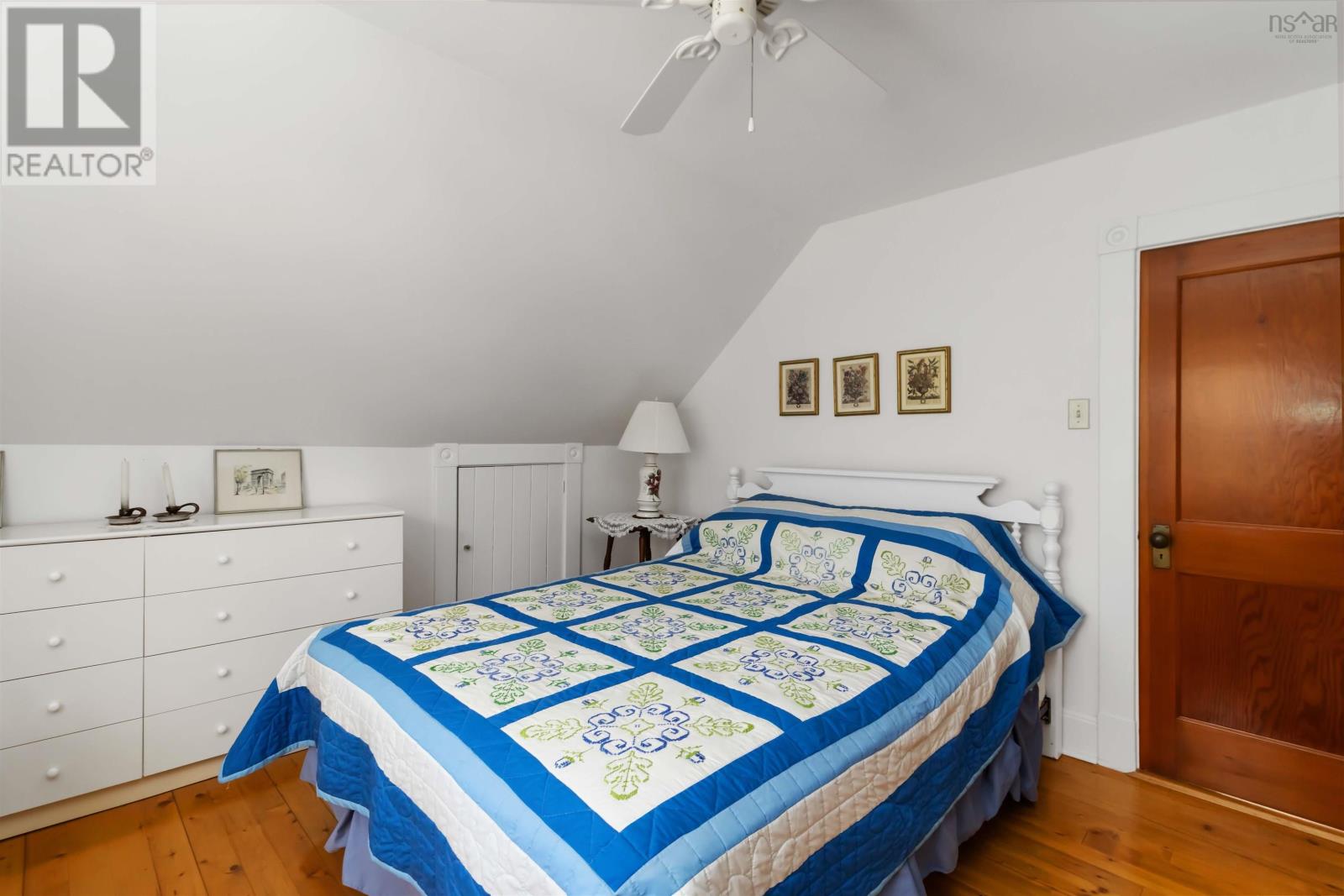 42 Back Road Property Photo 31