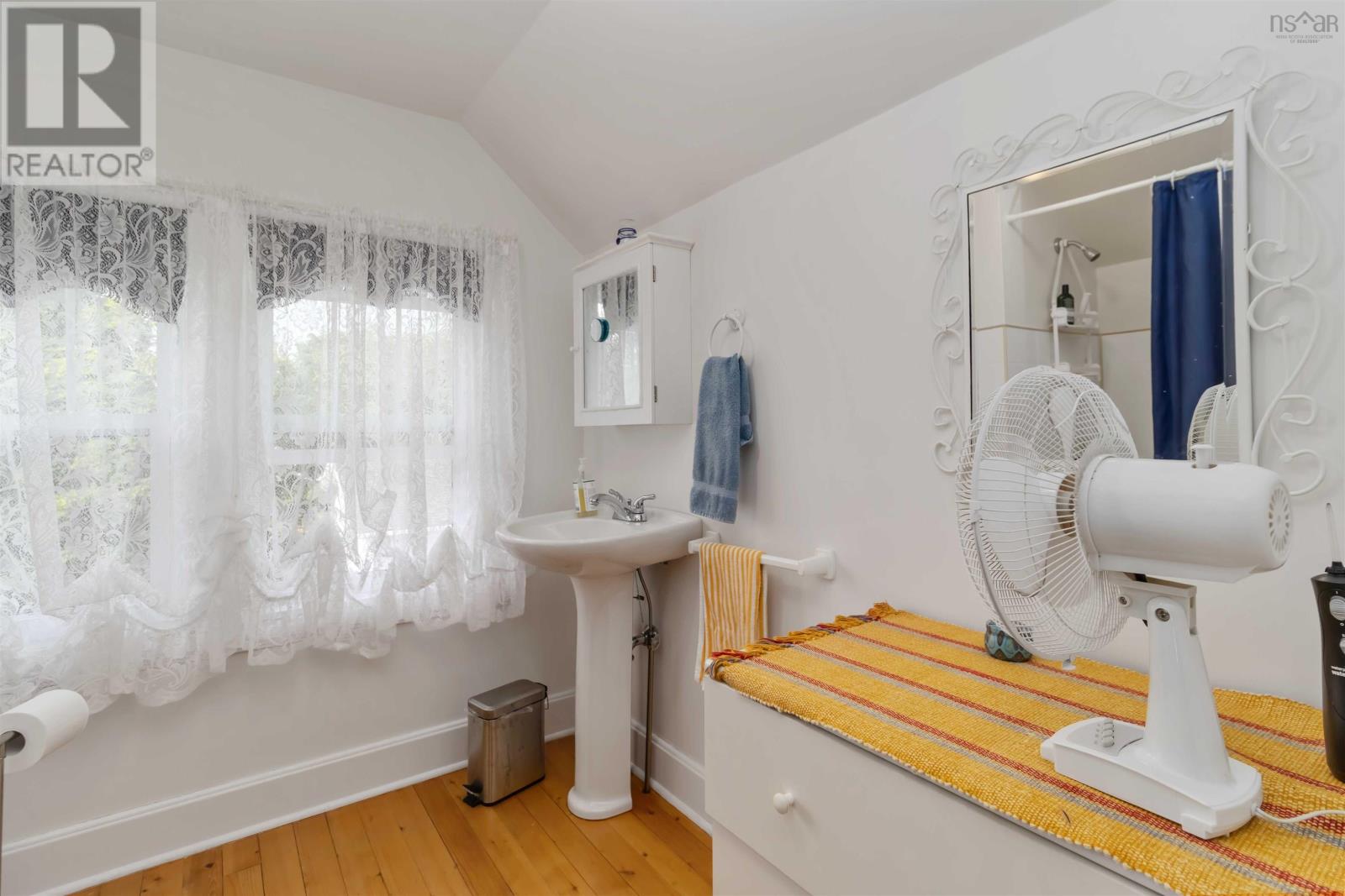 42 Back Road Property Photo 33