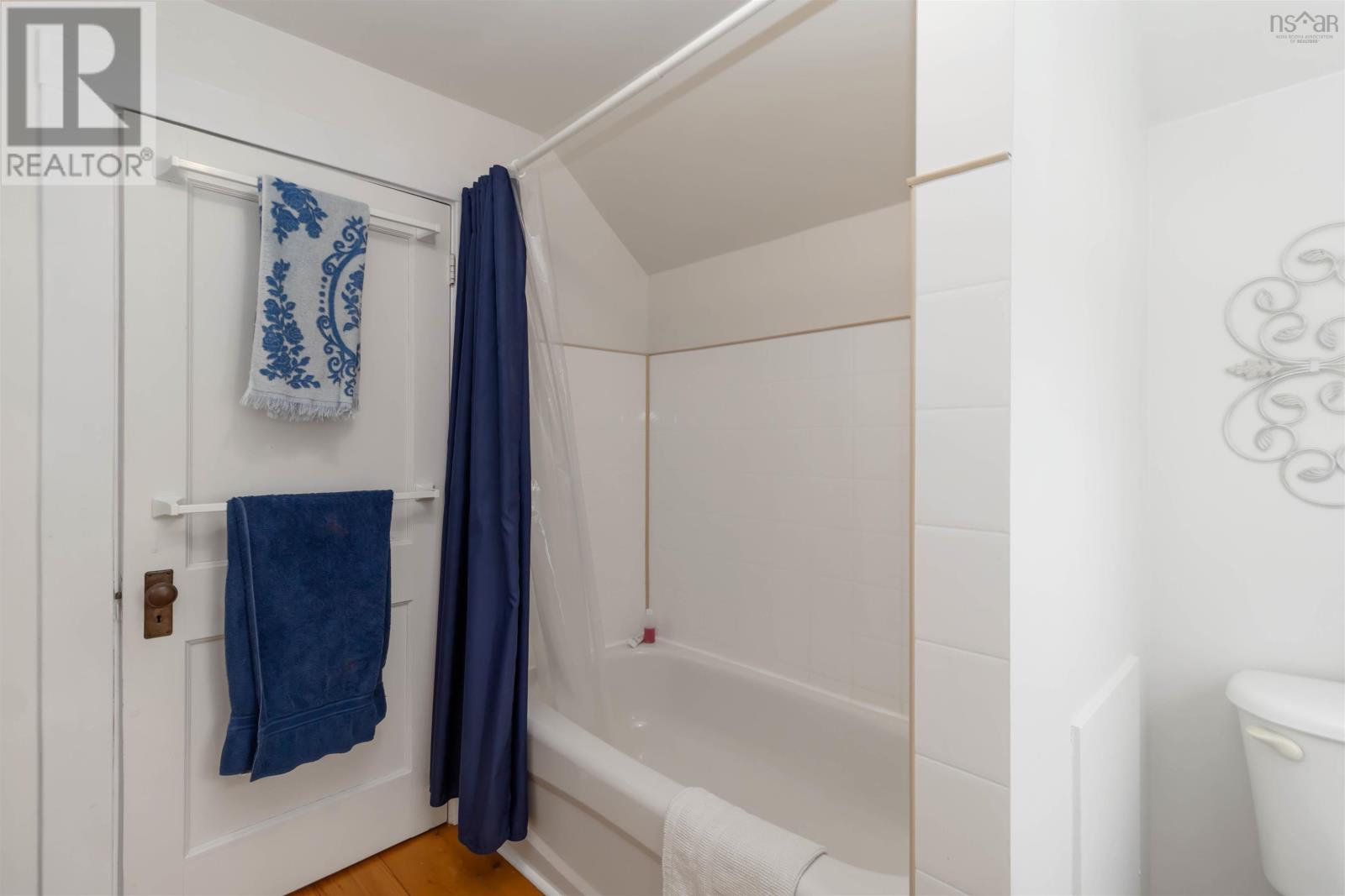 42 Back Road Property Photo 34