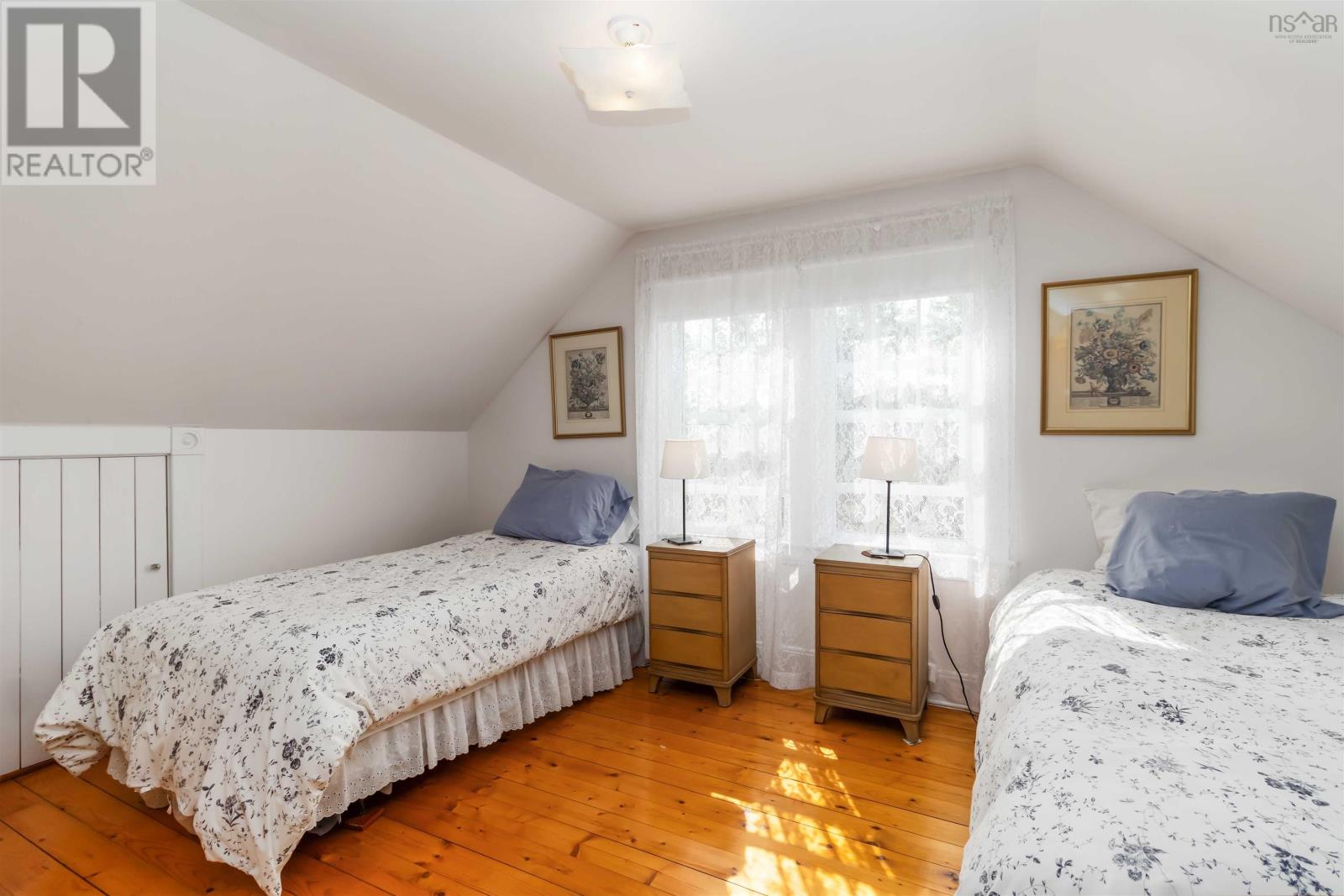 42 Back Road Property Photo 35