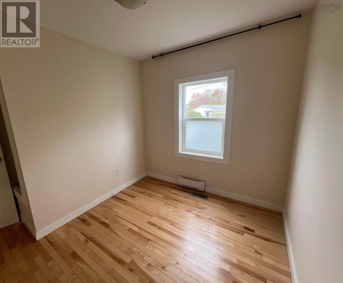 98 Lakecrest Drive Property Photo 12