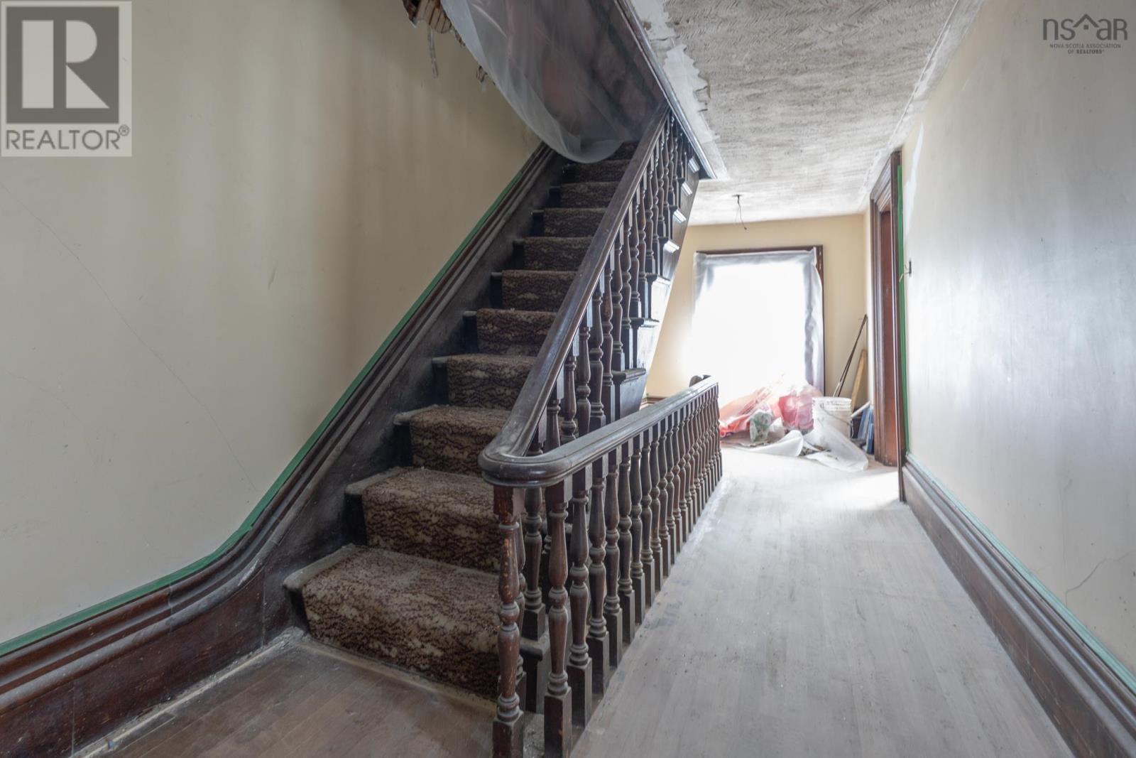 190 Main Street Property Photo 4