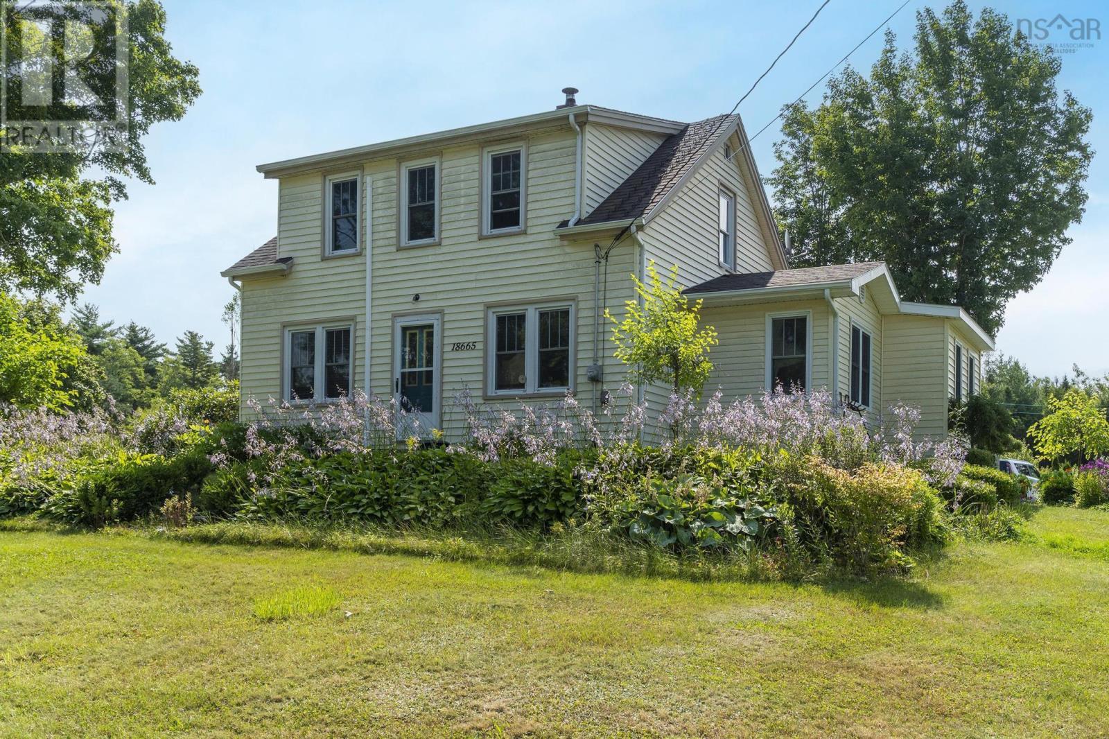 18665 Highway 103 Property Photo 1