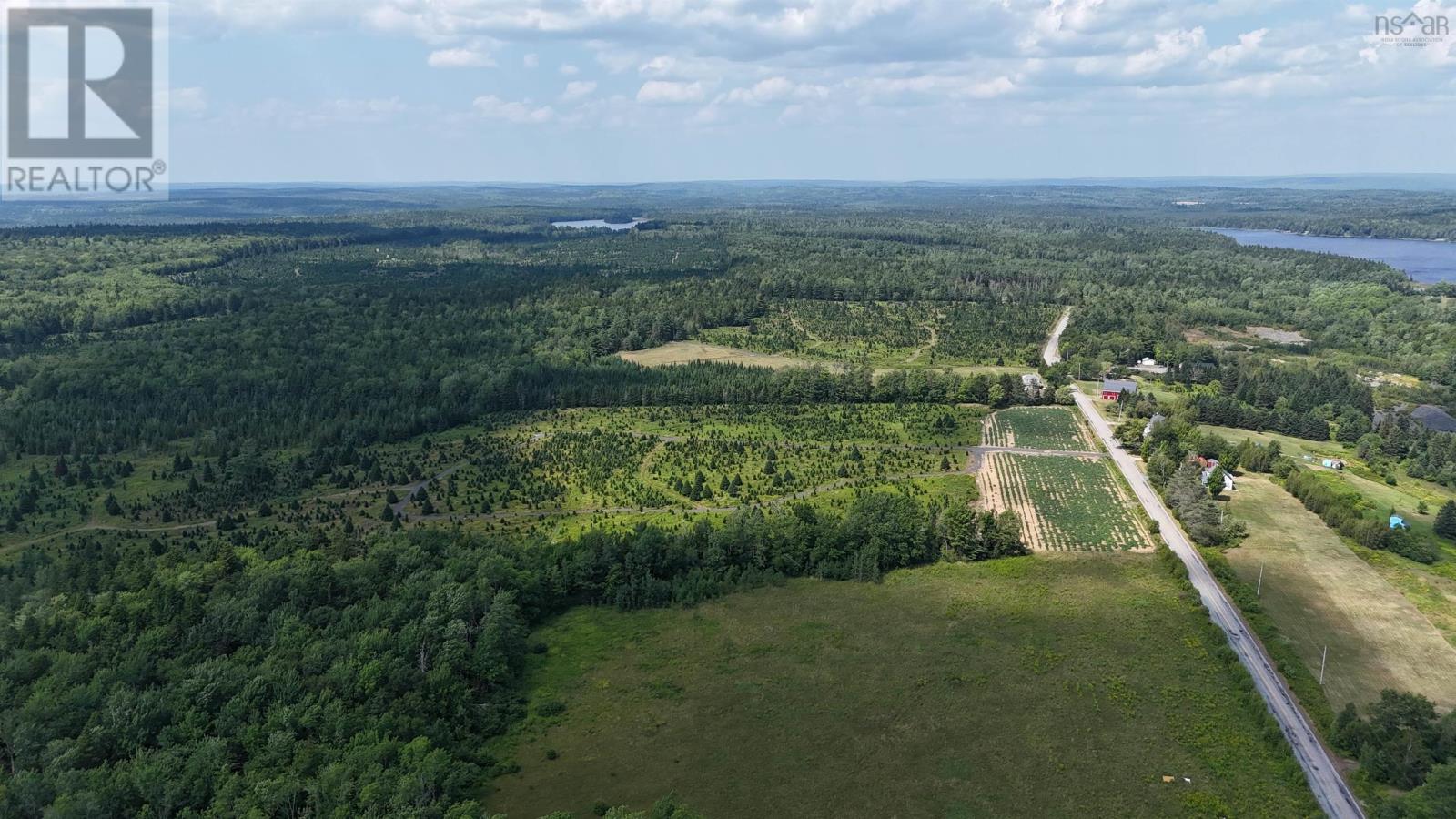 1335 Farmington Road Property Photo 4