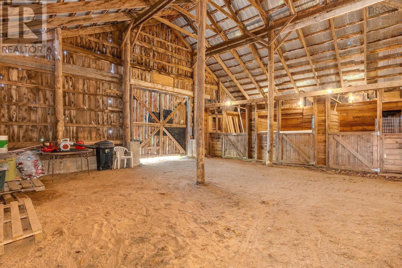 85 Greenhouse Road Property Photo 42