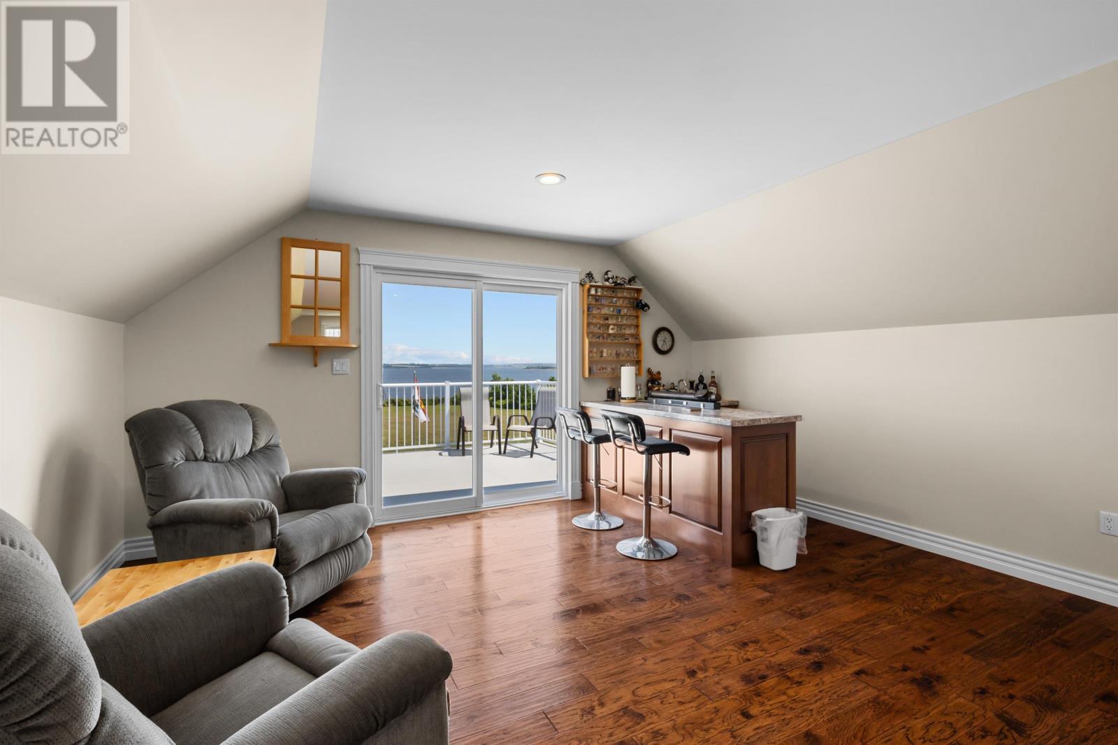 84 Hatton Road Property Photo 38
