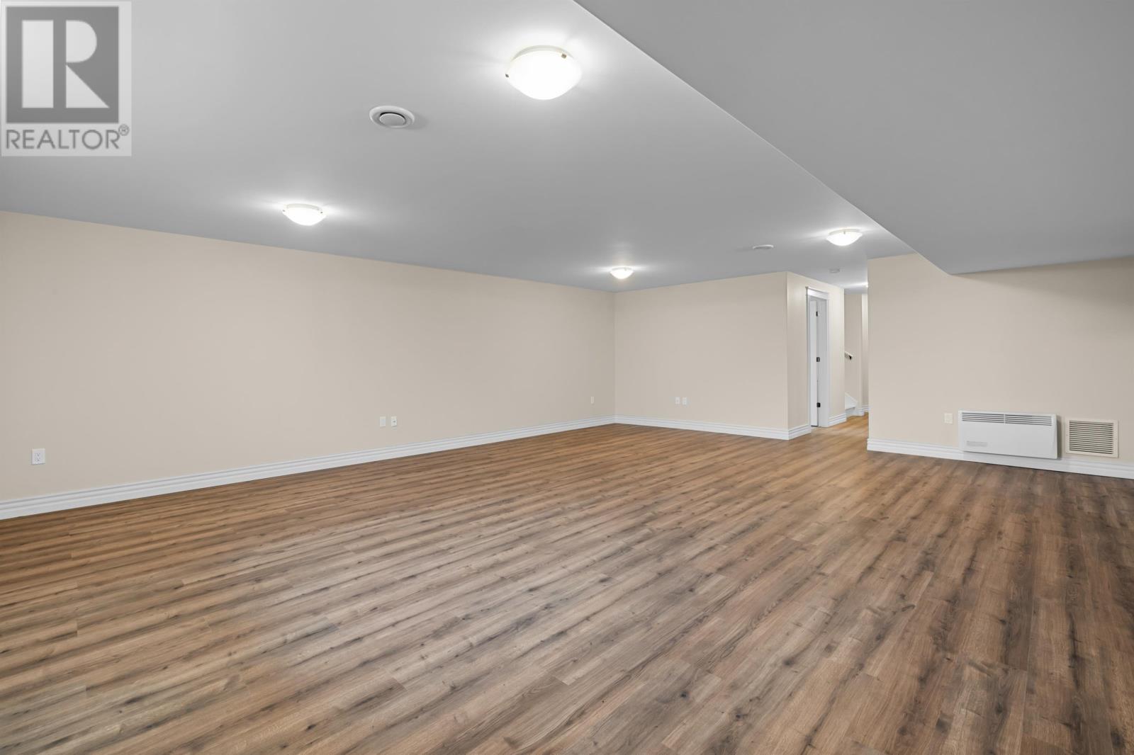 84 Hatton Road Property Photo 44