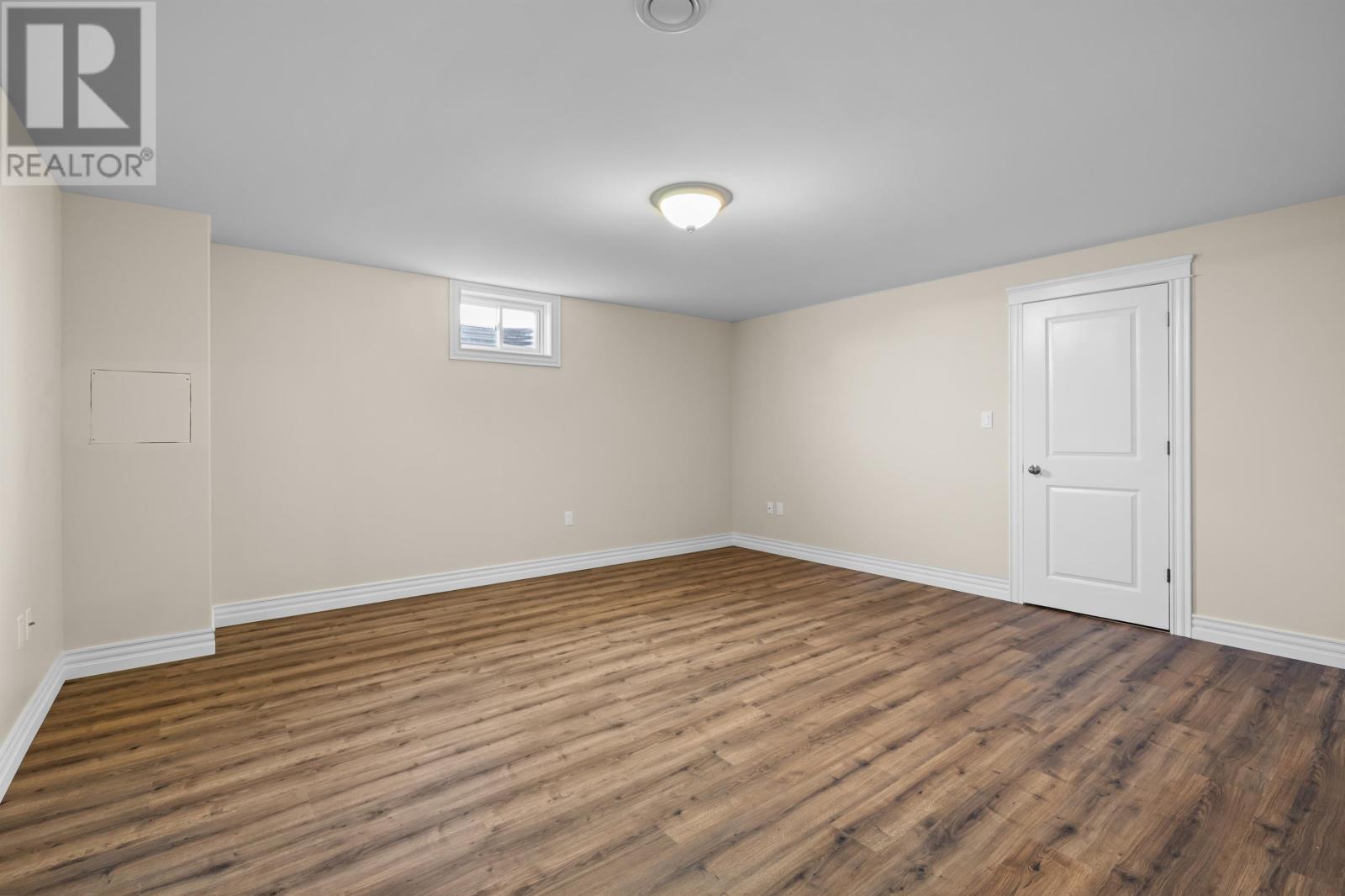 84 Hatton Road Property Photo 45
