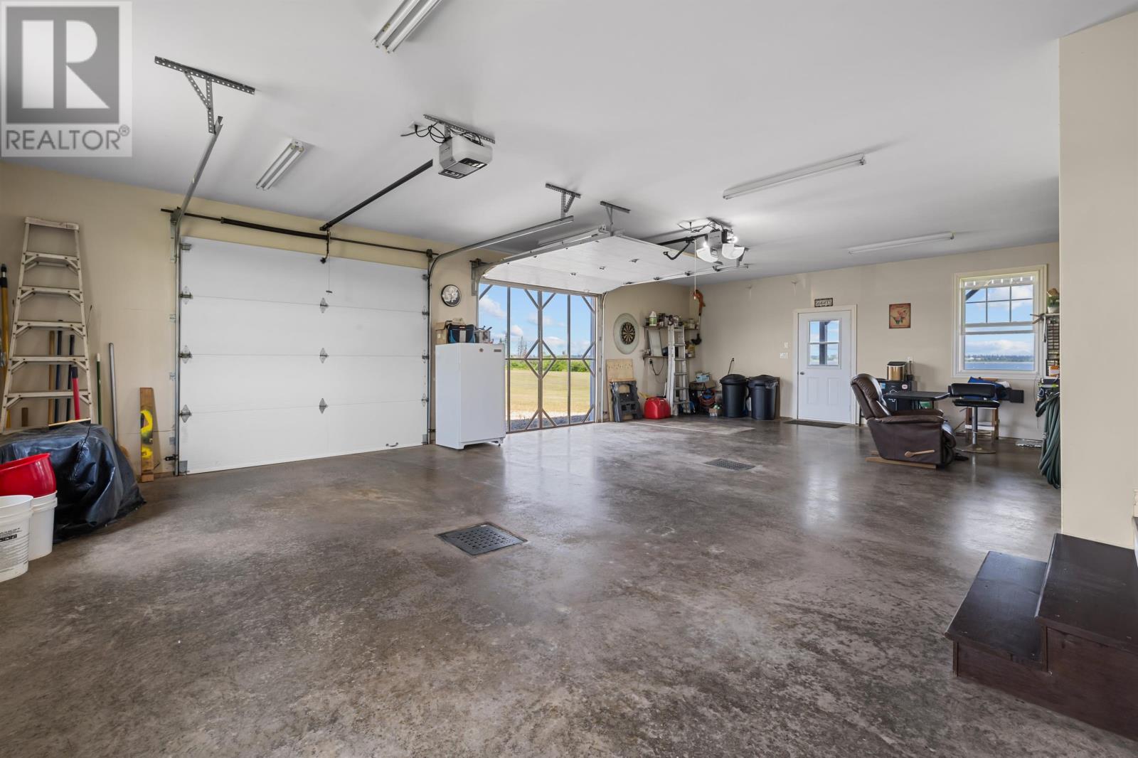 84 Hatton Road Property Photo 46