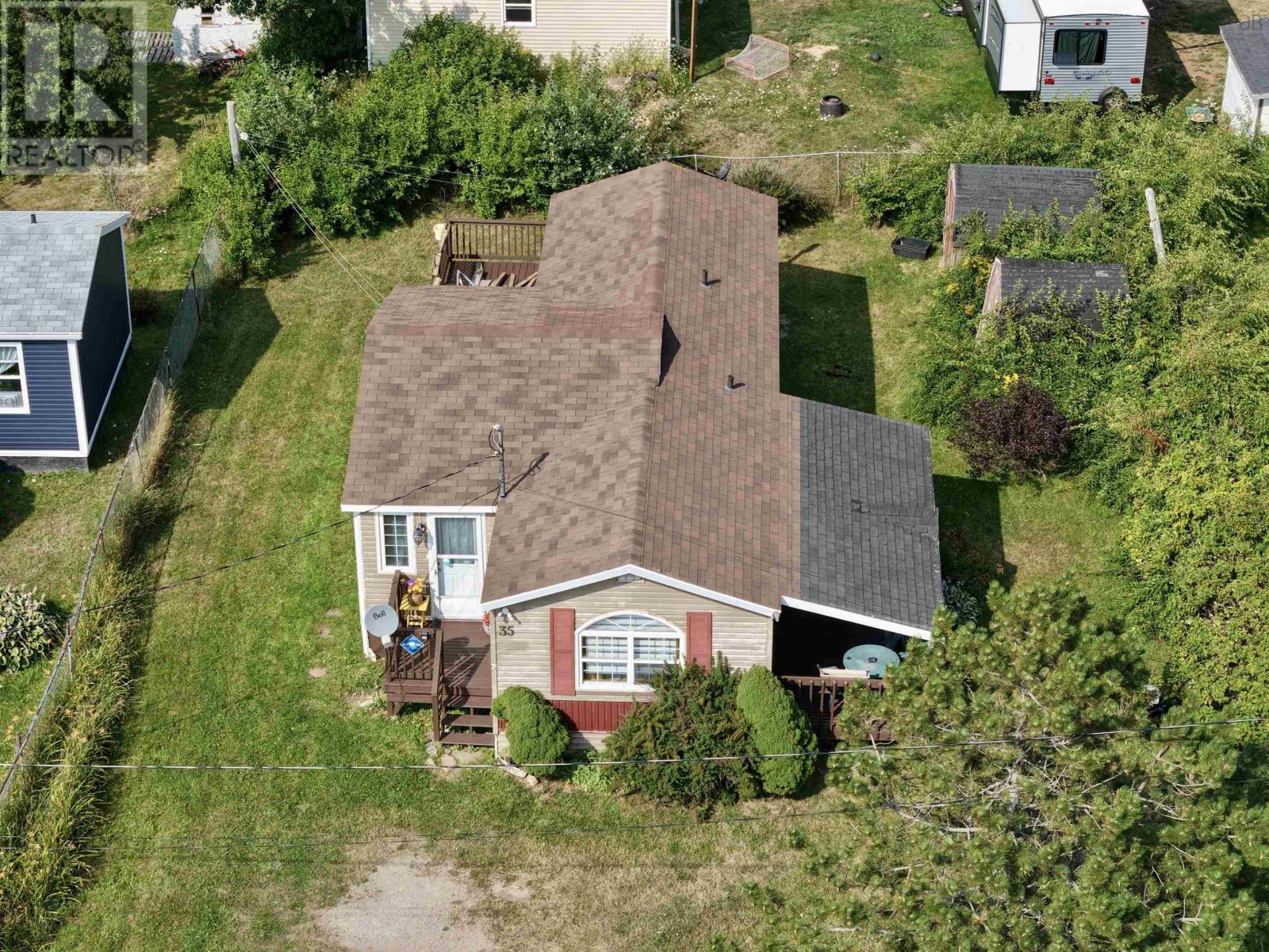 35 Allan J Memorial Avenue Property Photo 2