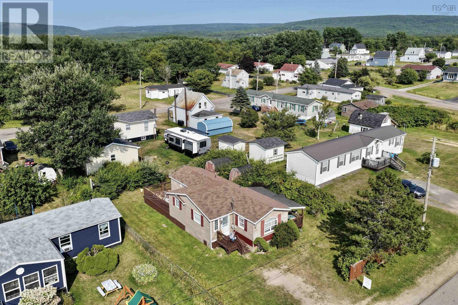 35 Allan J Memorial Avenue Property Photo 5