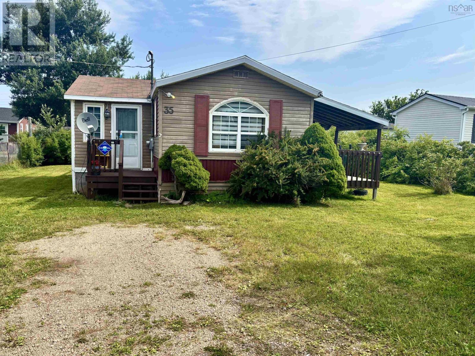 35 Allan J Memorial Avenue Property Photo 7