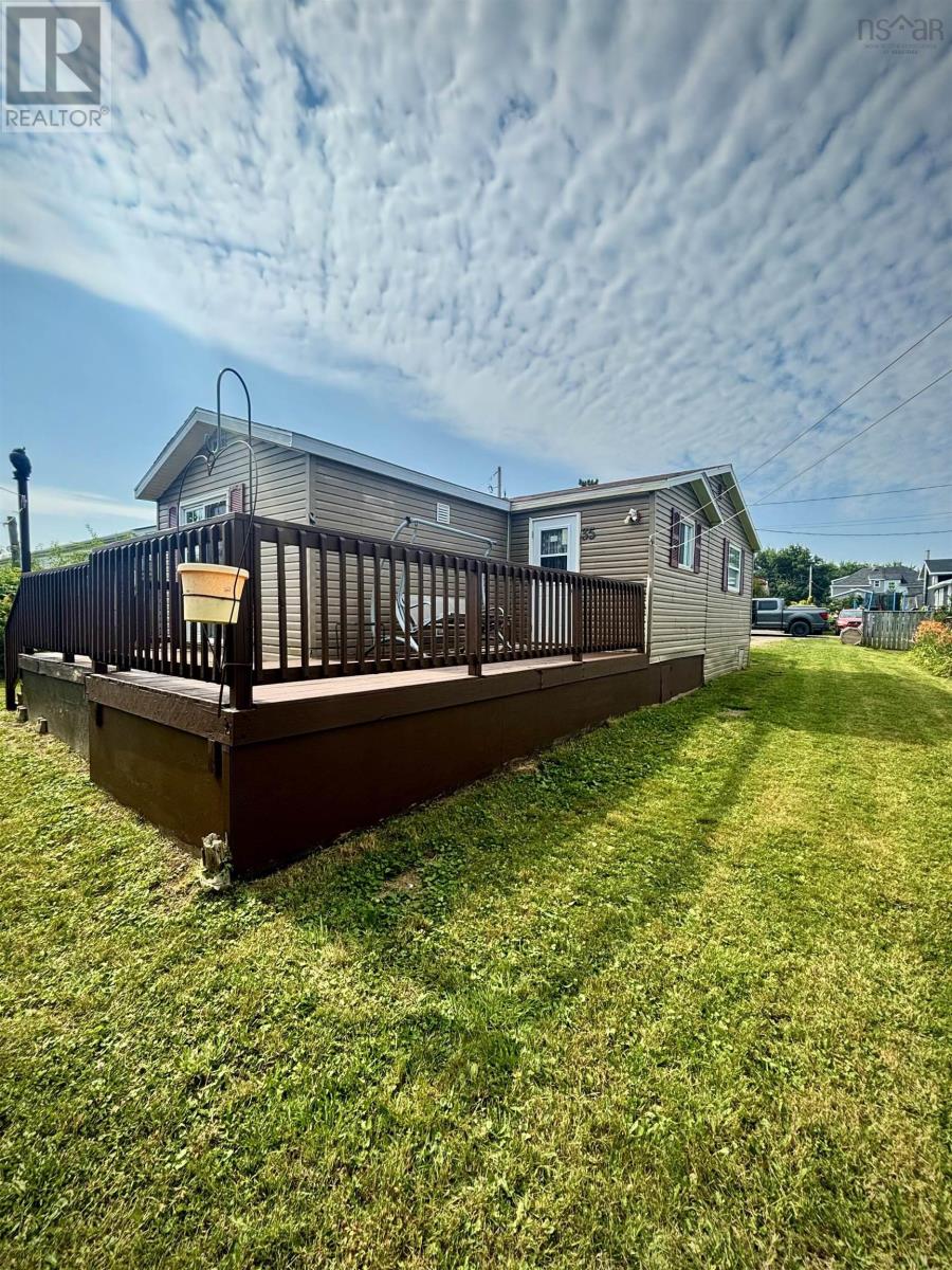 35 Allan J Memorial Avenue Property Photo 9