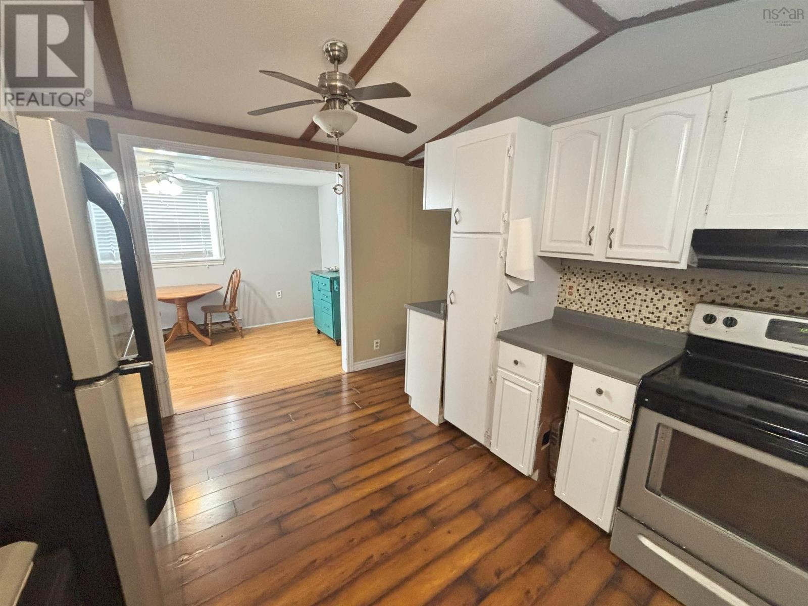 35 Allan J Memorial Avenue Property Photo 19